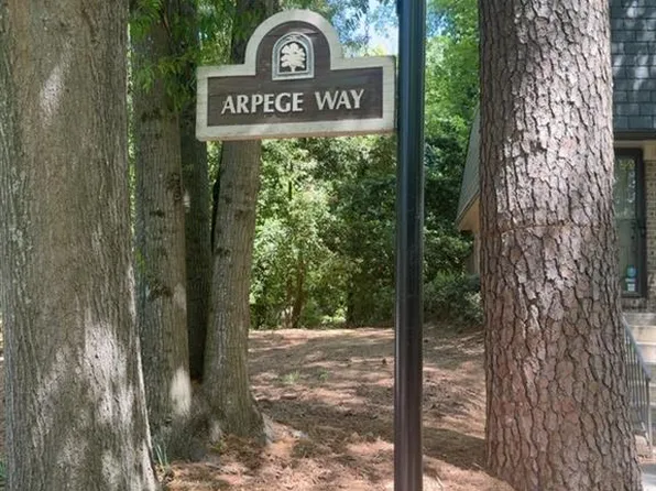 30 Arpege Way NW, Atlanta, GA 30327