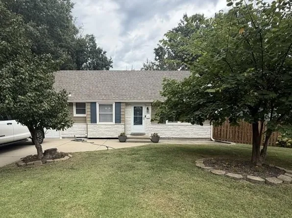 5011 Briar St, Roeland Park, KS 66205