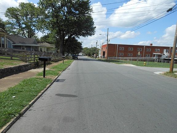4th image of 3204 12th Ave