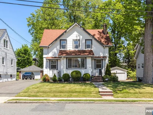 87 W Forest Ave, Teaneck, NJ 07666