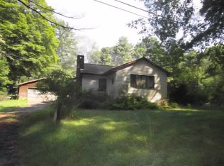 1082 Towpath Rd, Hawley, PA 18428