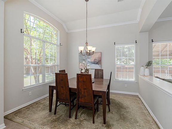 5th image of 4113 Cobblestone Dr