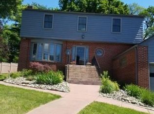 904 E State St, Ithaca, NY 14850