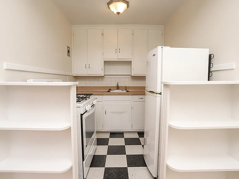 Lee Manor — Photo 64