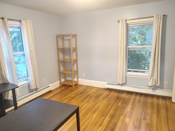 5th image of 37 Cottage Pl