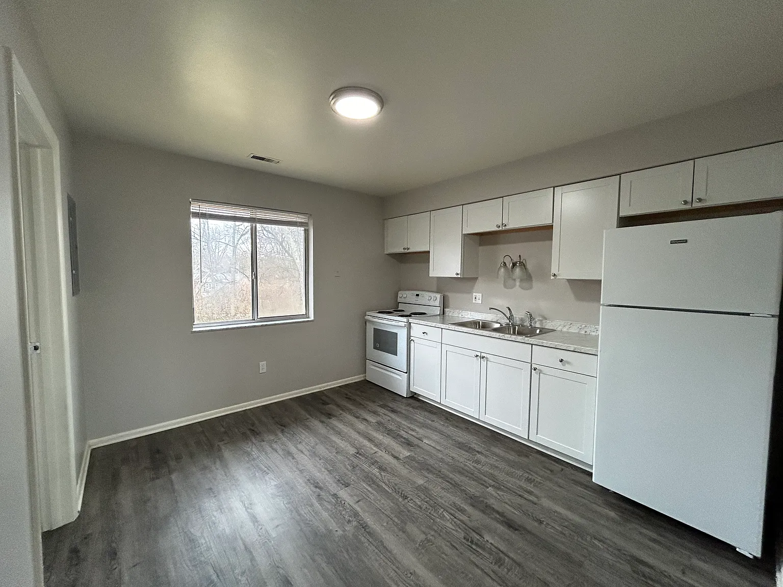 Orchard Grove Apartments — Photo 2