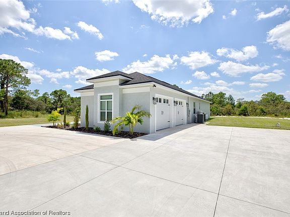 5th image of 10215 S Orange Blossom Blvd