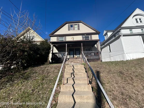 945 Woodlawn St, Scranton, PA 18509