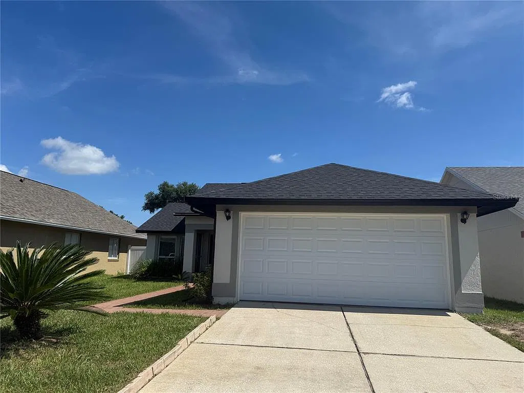 3 bed, 2.0 bath, 1313 sqft, $2,295 — Photo 4