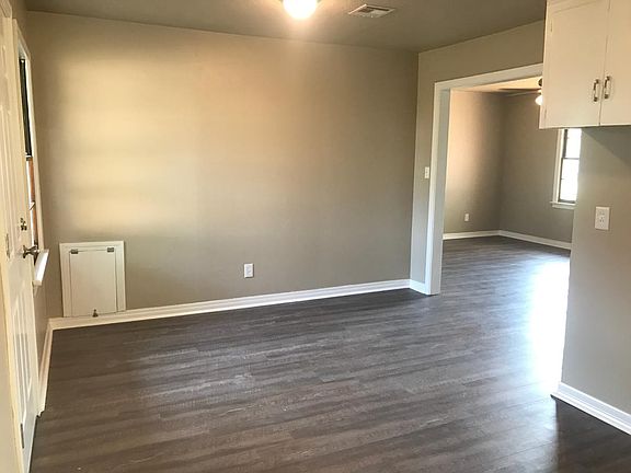 Dining-Living Area_pic 1