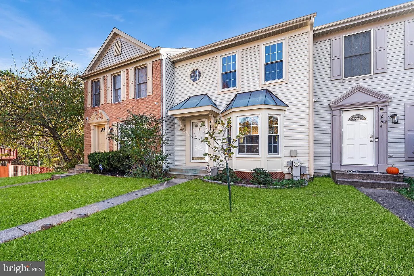 3 bed, 2.5 bath, 1765 sqft, $2,850 — Photo 1