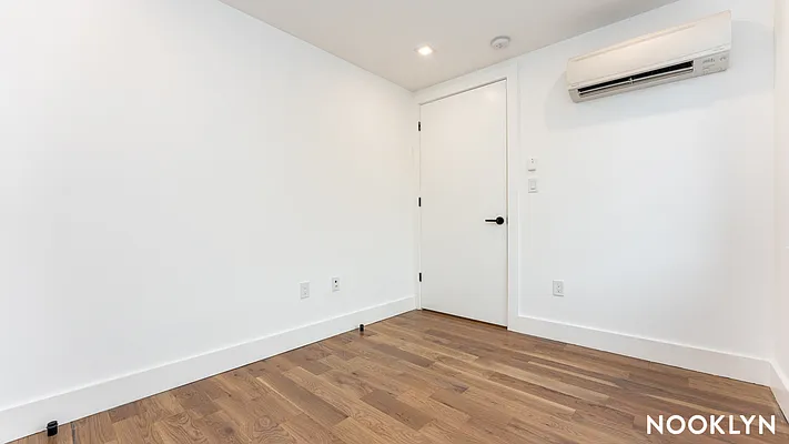 Rented by Nooklyn NYC LLC | media 24