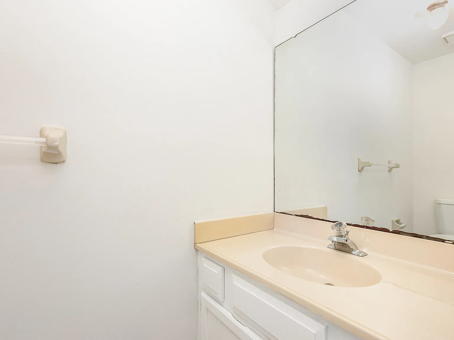 2 bed, 1404 sqft, $1,500 — Photo 2