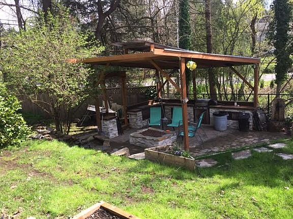 Out door kitchen