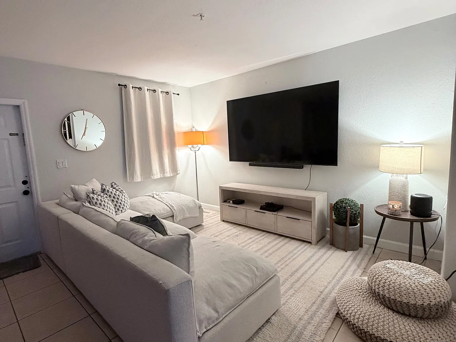3 bed, 2.5 bath, 1400 sqft, $3,000 — Photo 2