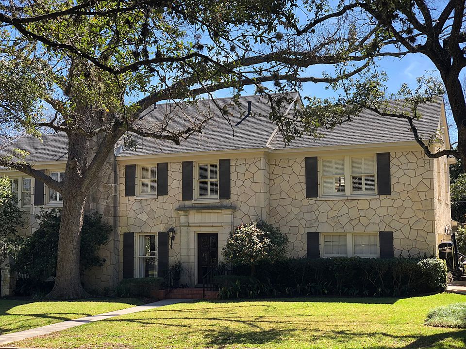 1st image of 302 Belvidere Dr