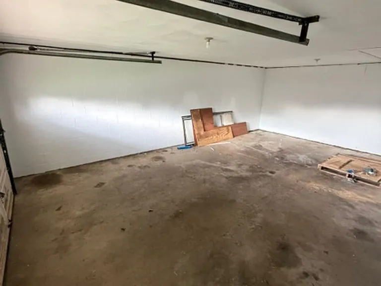 523 Mishler Rd — Photo 2