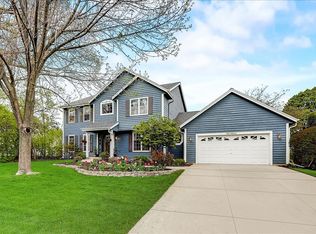 N53W16176 Waldens Pass, Menomonee Falls, WI 53051