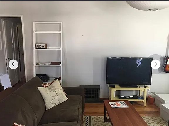 3rd image of 1237 N Cordova St #1