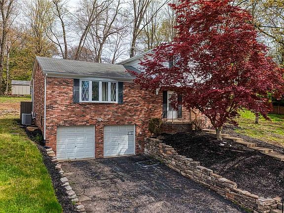 2nd image of 631 Berwick Ct