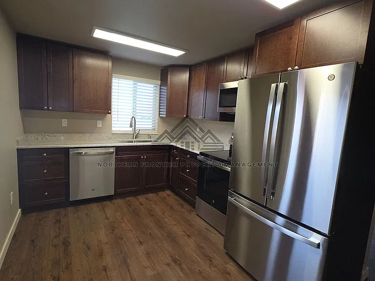 524 E Pine St — Photo 5