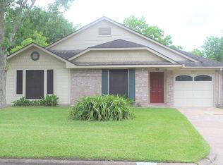 2809 Mockingbird Dr, Alvin, TX 77511