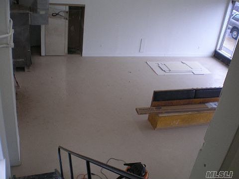 1st image of 350 N Main St