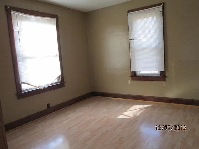 2709 W Hayes St — Photo 8