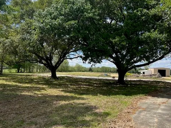 11628 Bamboo Rd, Abbeville, LA 70510