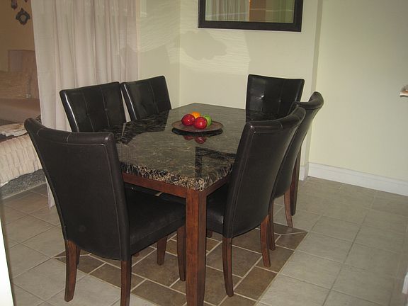 2nd image of 530 Dunbar Pl