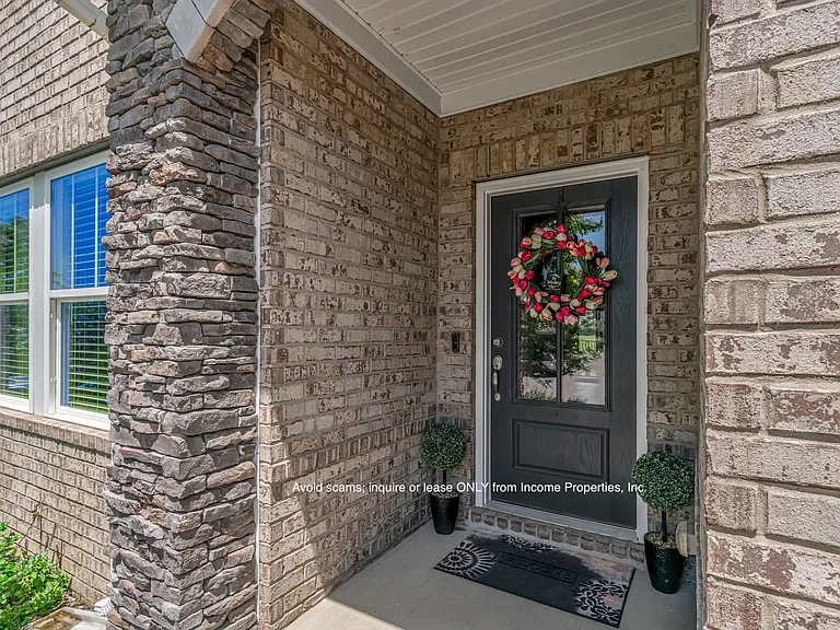 4937 Riverbank Dr — Photo 2
