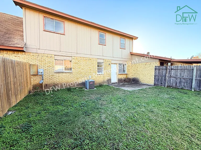 1021 Pleasant Valley Ln — Photo 17