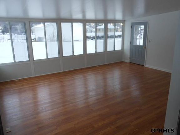 5th image of 7216 Pinkney St