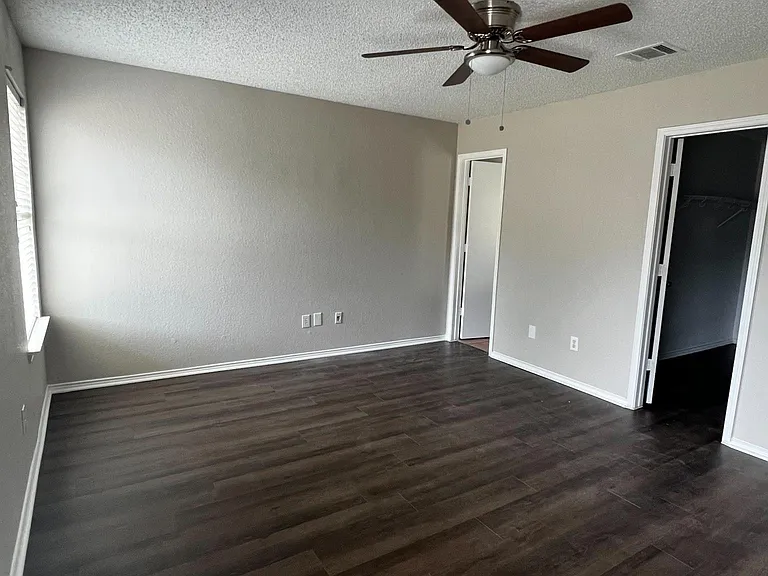 1601 Hedgewood Trl — Photo 9