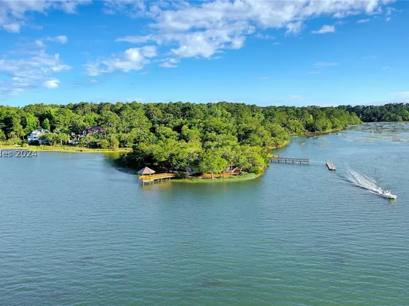 4 Pine Ct, Hilton Head Island, SC 29928