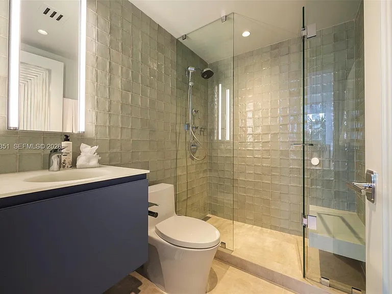 5875 Collins Ave #503 — Photo 10
