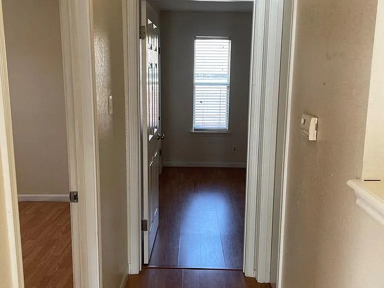 1434 Lindell Ct — Photo 13