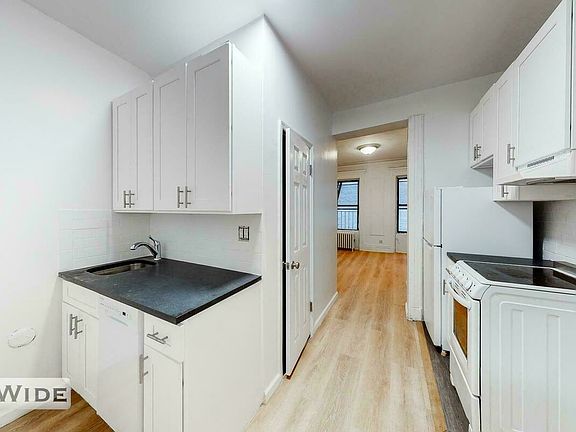 5th image of 588 Amsterdam Ave #10