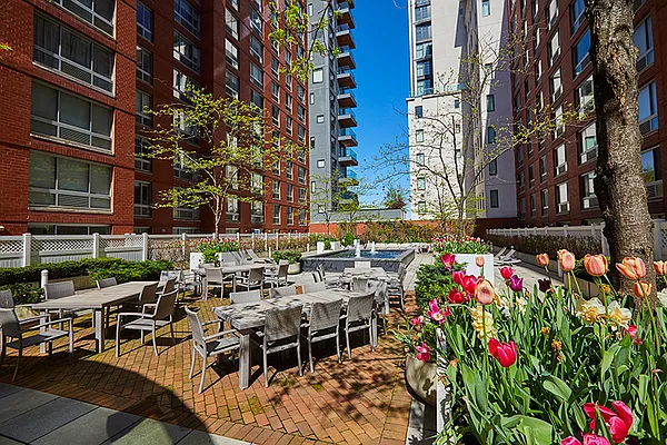 Rented by Corcoran | media 15