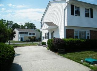 1 Iowa Ct, Matawan, NJ 07747