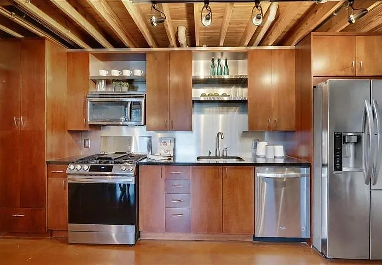 1661 La France St NE #225 — Photo 10