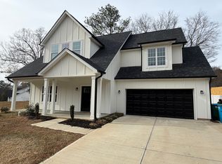 2414 Lakeview Cir, Matthews, NC 28105