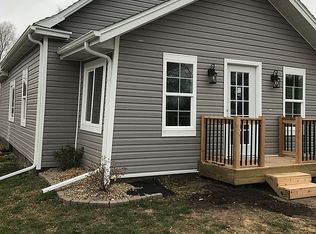 3200 E University Ave, Des Moines, IA 50317