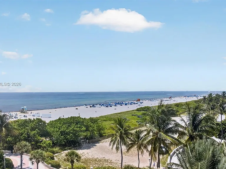 1455 Ocean Dr #704 — Photo 37