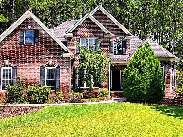 111 Teague Dr, West End, NC 27376