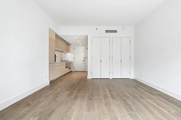 Rented by Honest NY Realty LLC | media 3