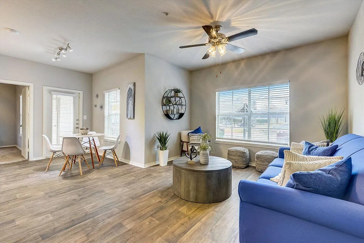 Southpoint Villas — Photo 1