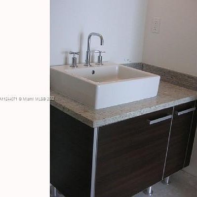 3rd image of 185 SW 7th St APT 3708