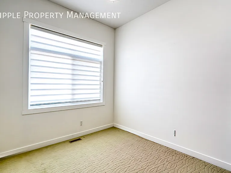 1530 Bayside Ave SW #303 — Photo 11