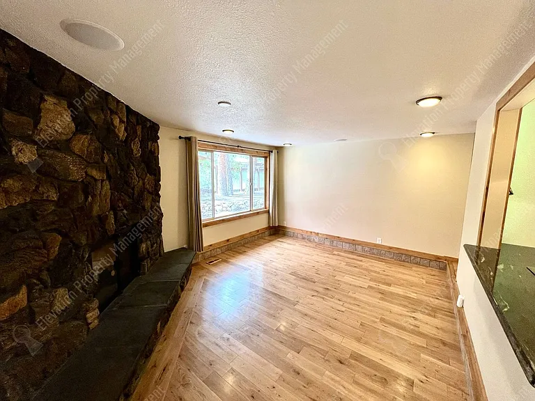 61121 Echo Hollow Rd — Photo 9